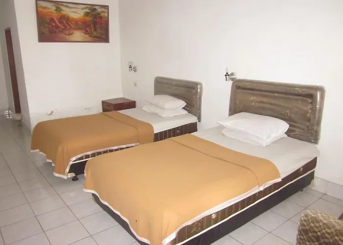 Hotel Pulau Bali Redpartner 2*
